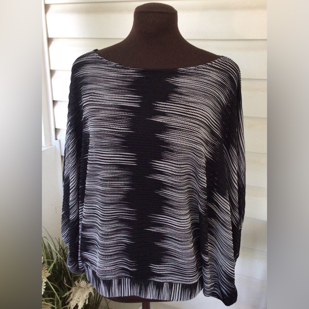 Ladies stretch top black grey